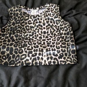 Leopard 🐆 belly shirt
